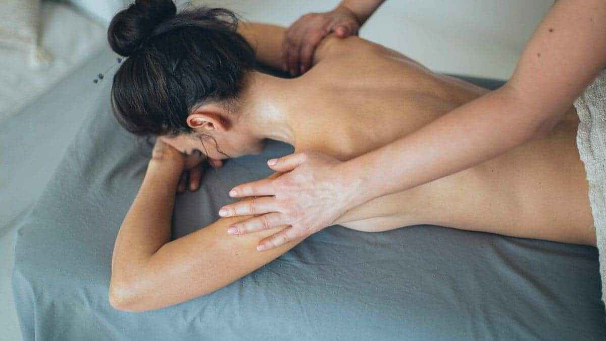 O que significa massoterapia?