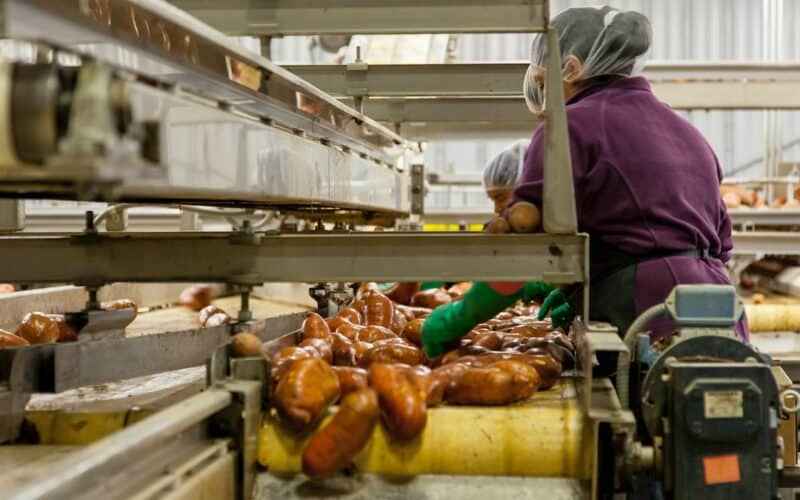 Como controlar odores indesejáveis em indústrias alimentícias