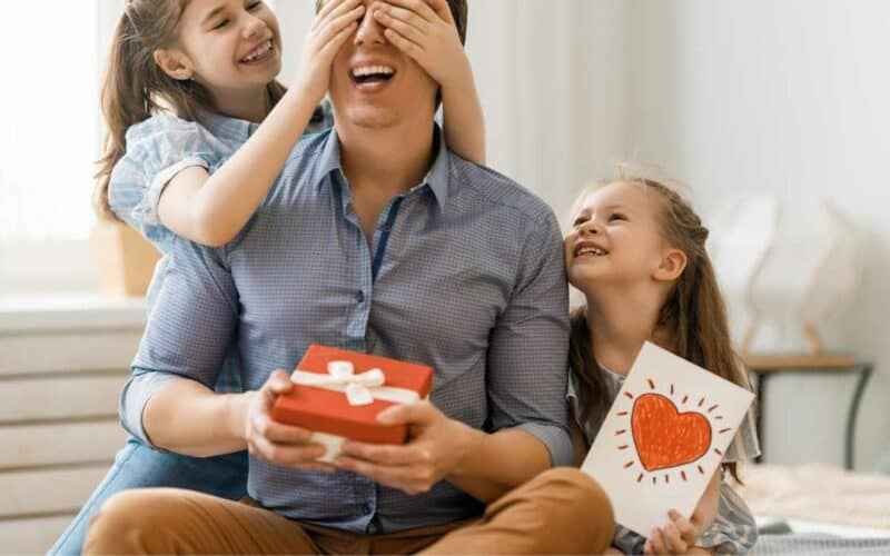 Um guia com opções de presentes para o seu pai