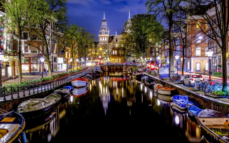Precisa de Visto para Conexão em Amsterdam